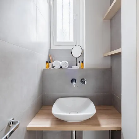 Veeve - A Sophisticated Spectacle Apartment *