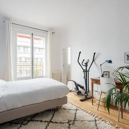 Apartment Veeve - A Sophisticated Spectacle Paris