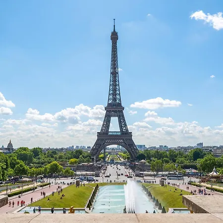 Veeve - A Sophisticated Spectacle Apartment Paris